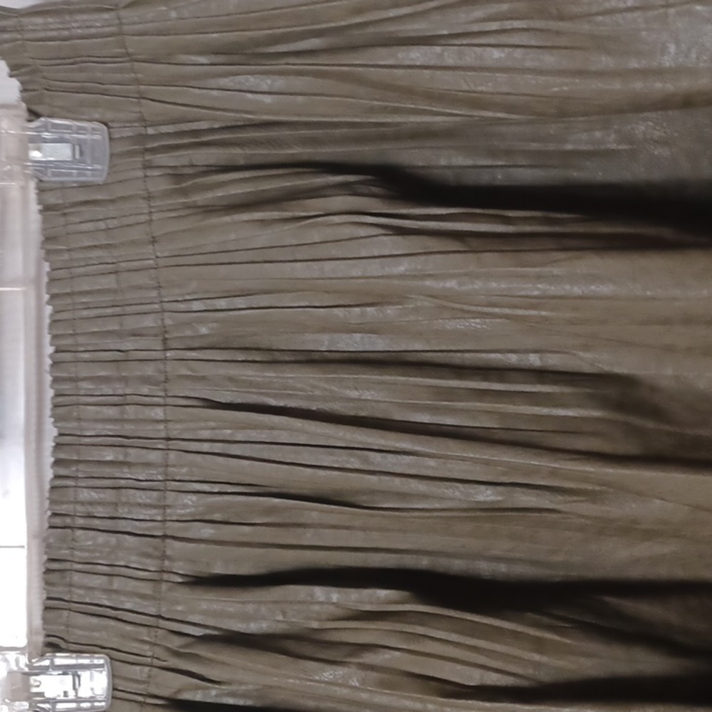 ANTHROPOLOGIE Vegan Leather Pleated Elastic Waist Skirt. Size XL - Picture 5 of 12